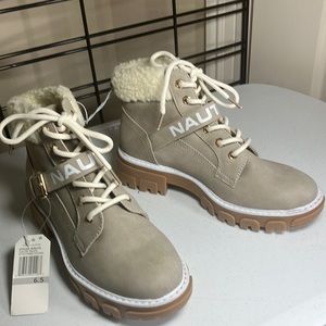 NWT Nautical Evona 6.5 Light Taupe Hiking Boots Faux Sherpa Cuffs Really Nice